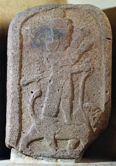 Stele, die Ishtar von Arbele auf einem Löwen darstellt von Assyrian